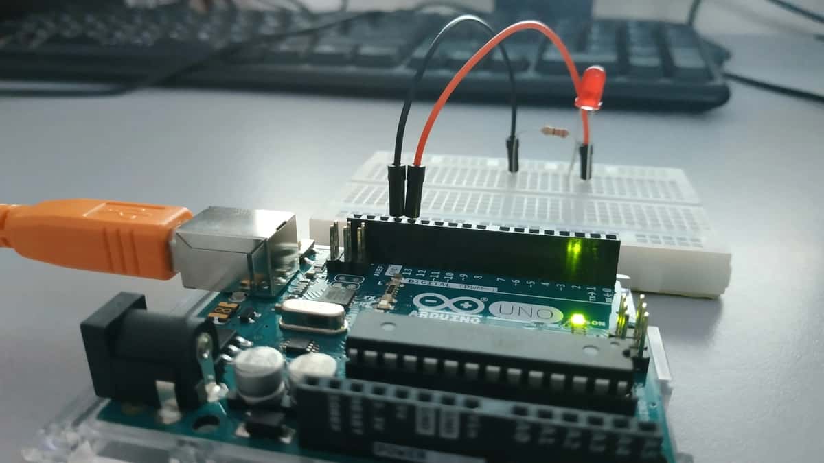 Arduino loyihalari, kodlash yordami, har qanday murakkablik darajasi 1