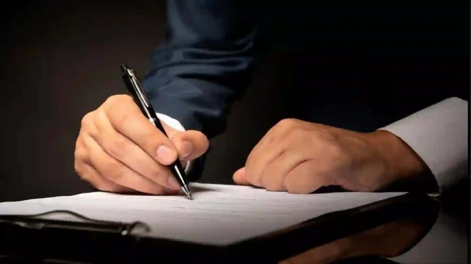 Notarial harakatlarning tasnifi va notarial harakatlarni amalga oshiruvchi shaxslarning vakolatlari 2