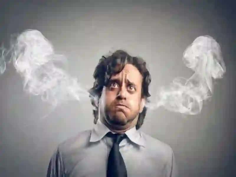 Tibbiyot hodimlarida emotsional holatlarning o’ziga hosligi:stress va uning bosqichlari,bartaraf etish yo’lari’’ 2