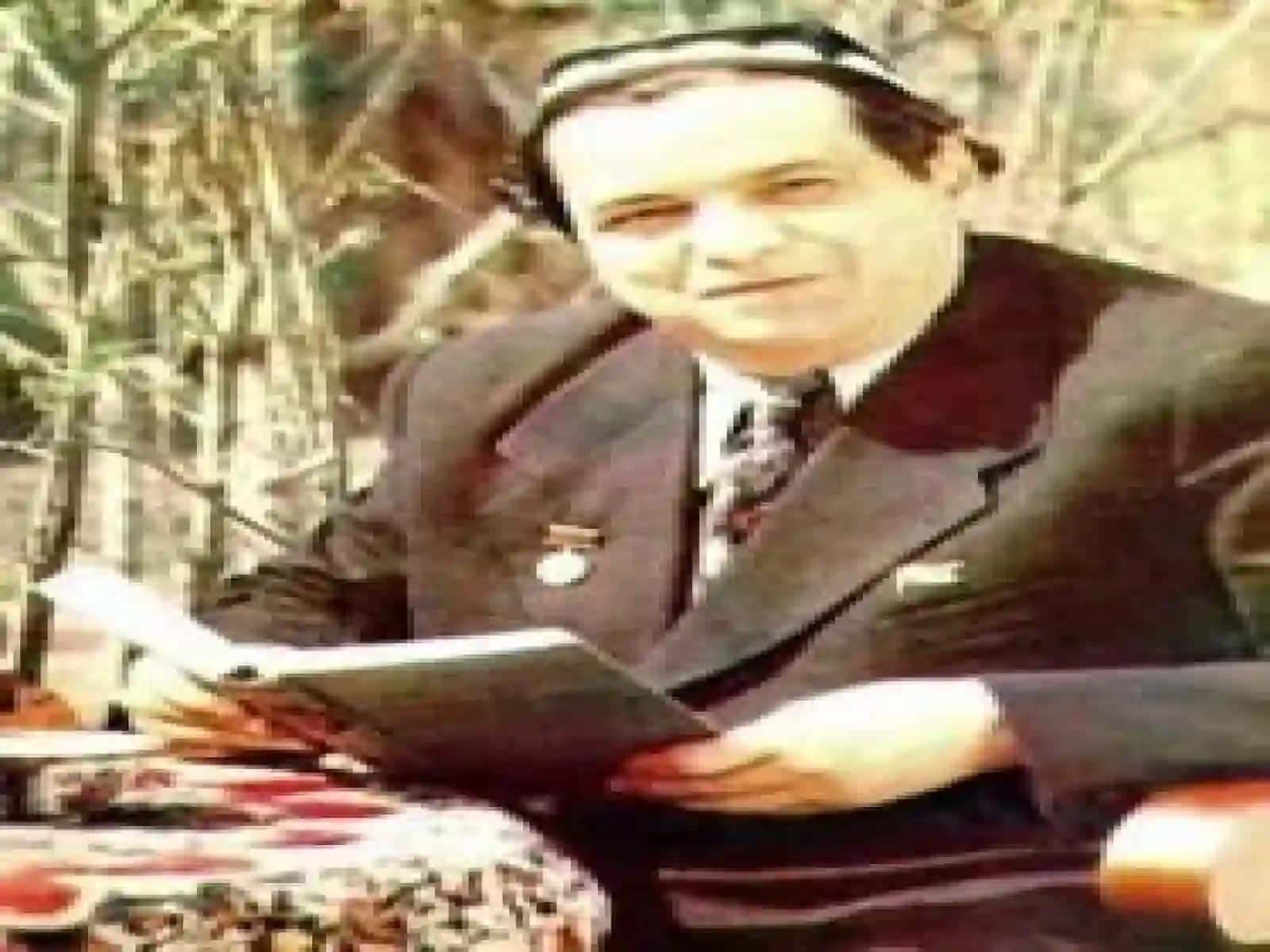 Oybek 3