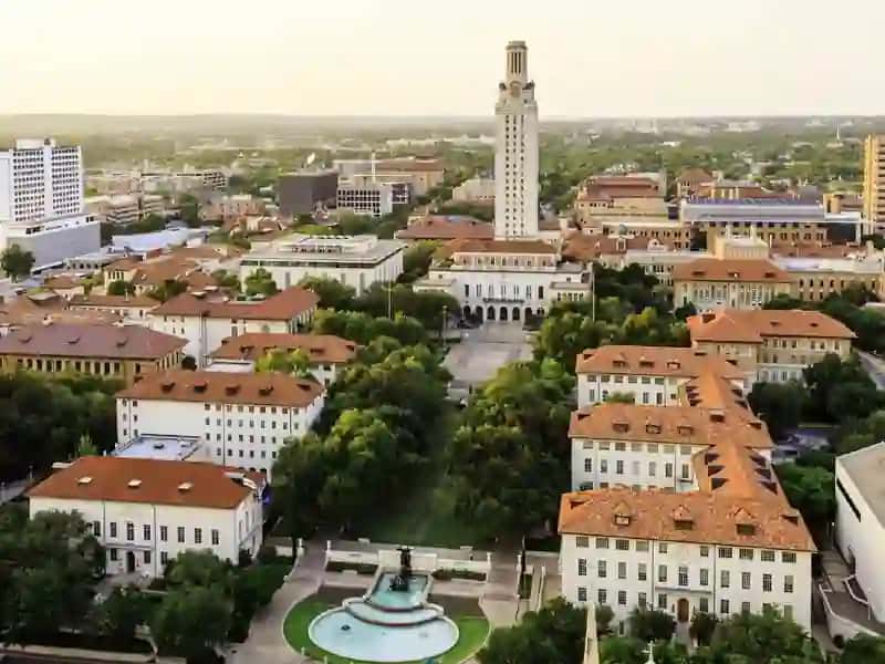 Ostindagi Texas universiteti 4