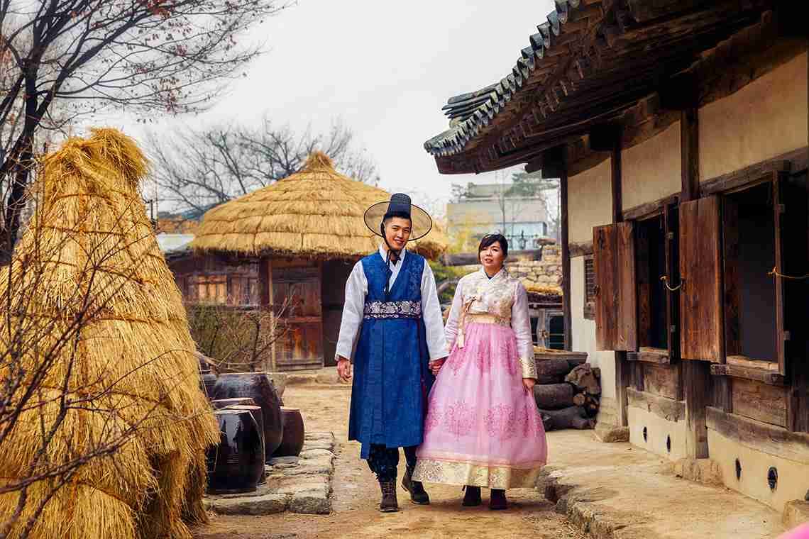 Koreya liboslari tarixi