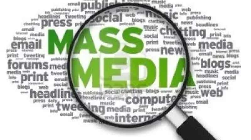 social media effect us.